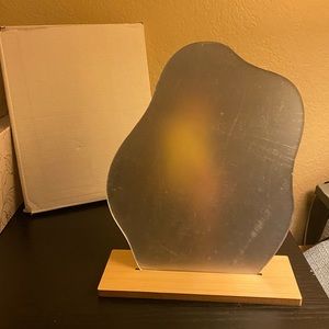 Amazon wavy mirror stand